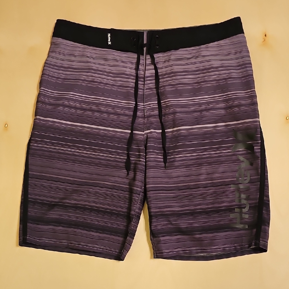 Hurley Men's Striped Black And Gray Phantom Swim Shorts